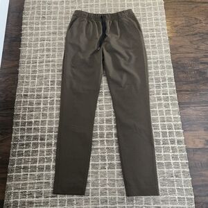 Lululemon Jet Crop Slim Luxtreme Gator Fatigue Military Olive Green Pants Size 2
